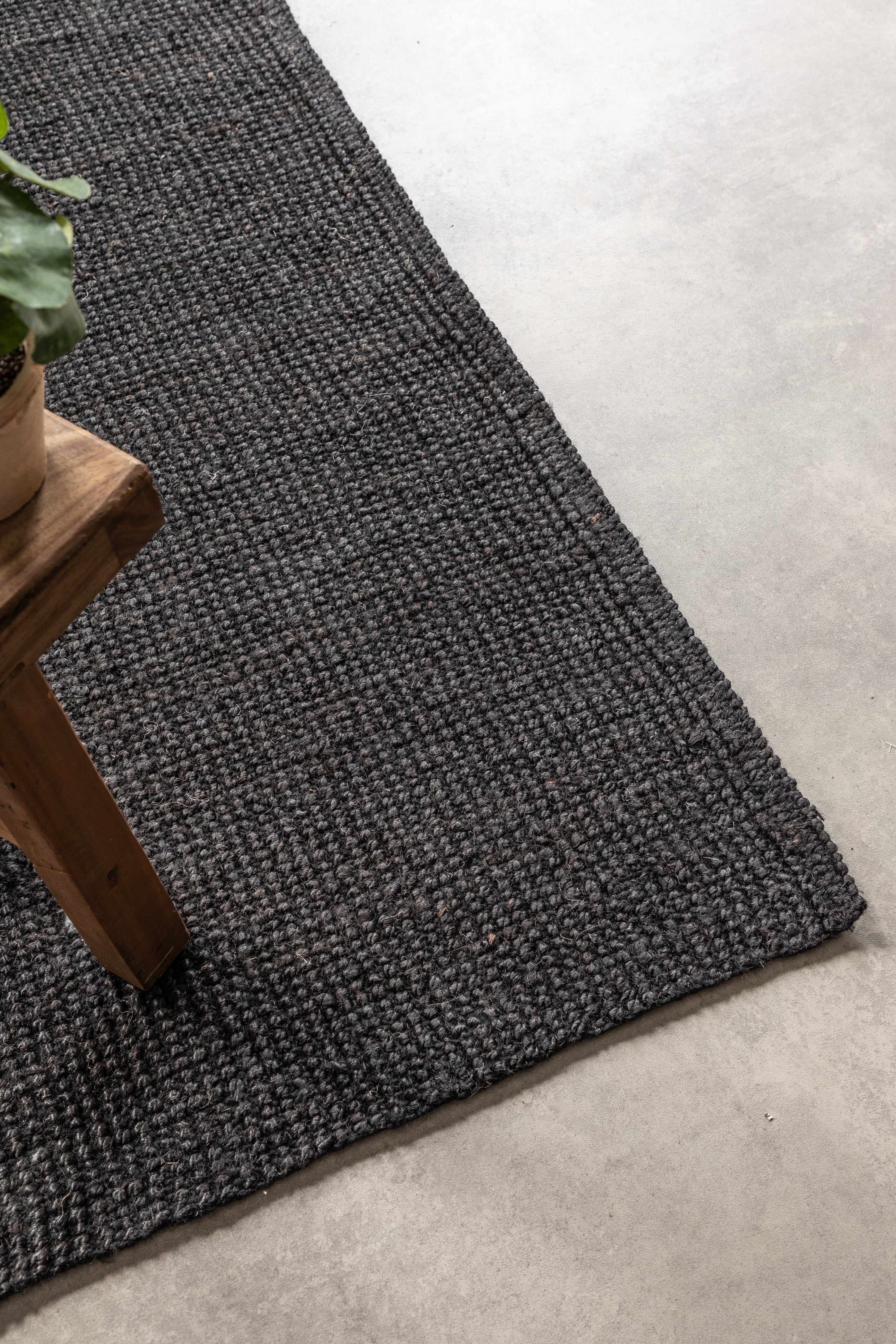 BOUCLE JUTE TÆPPE, MØRK SORT - 105976
