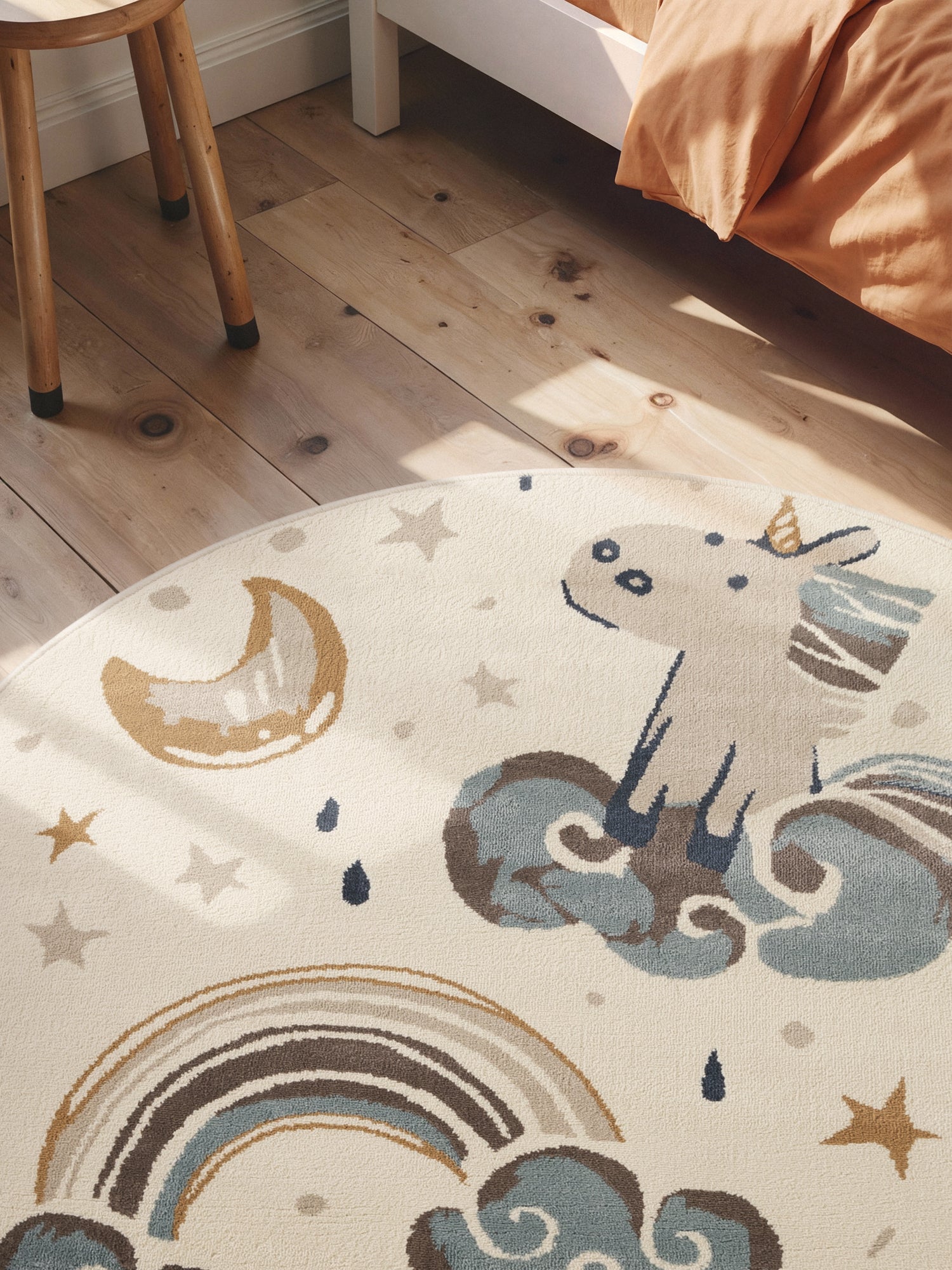 EVENTYR BØRNETÆPPE EINHORN, CREME MULTI