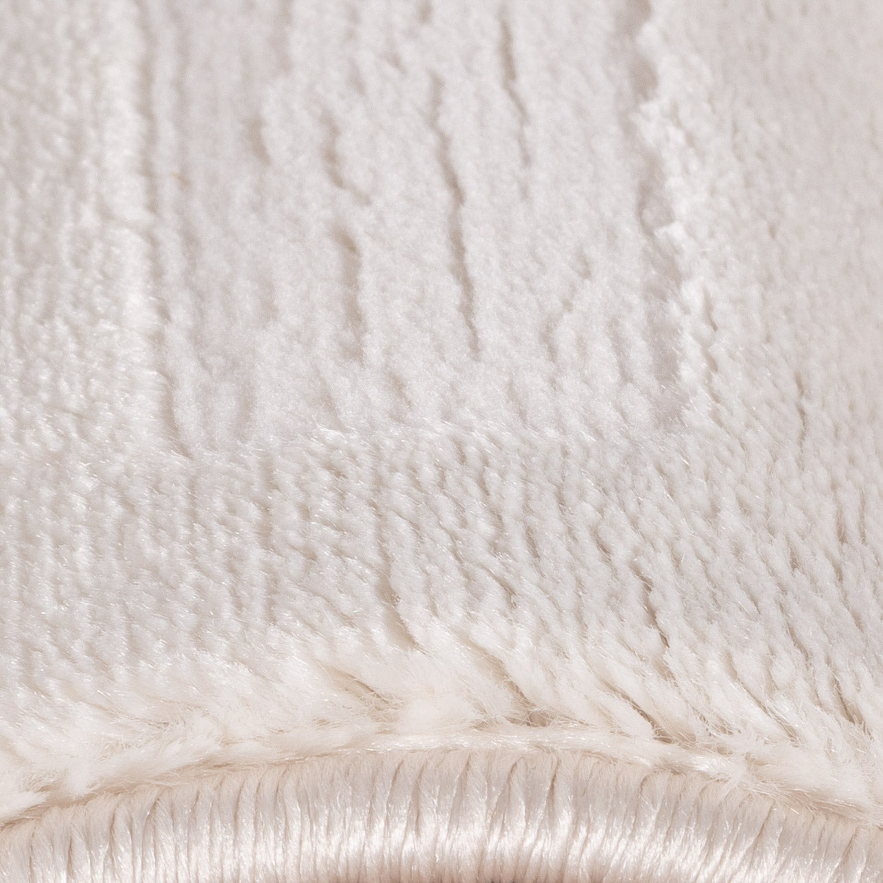 MODERNE TÆPPE SARAH, 1111 CREME