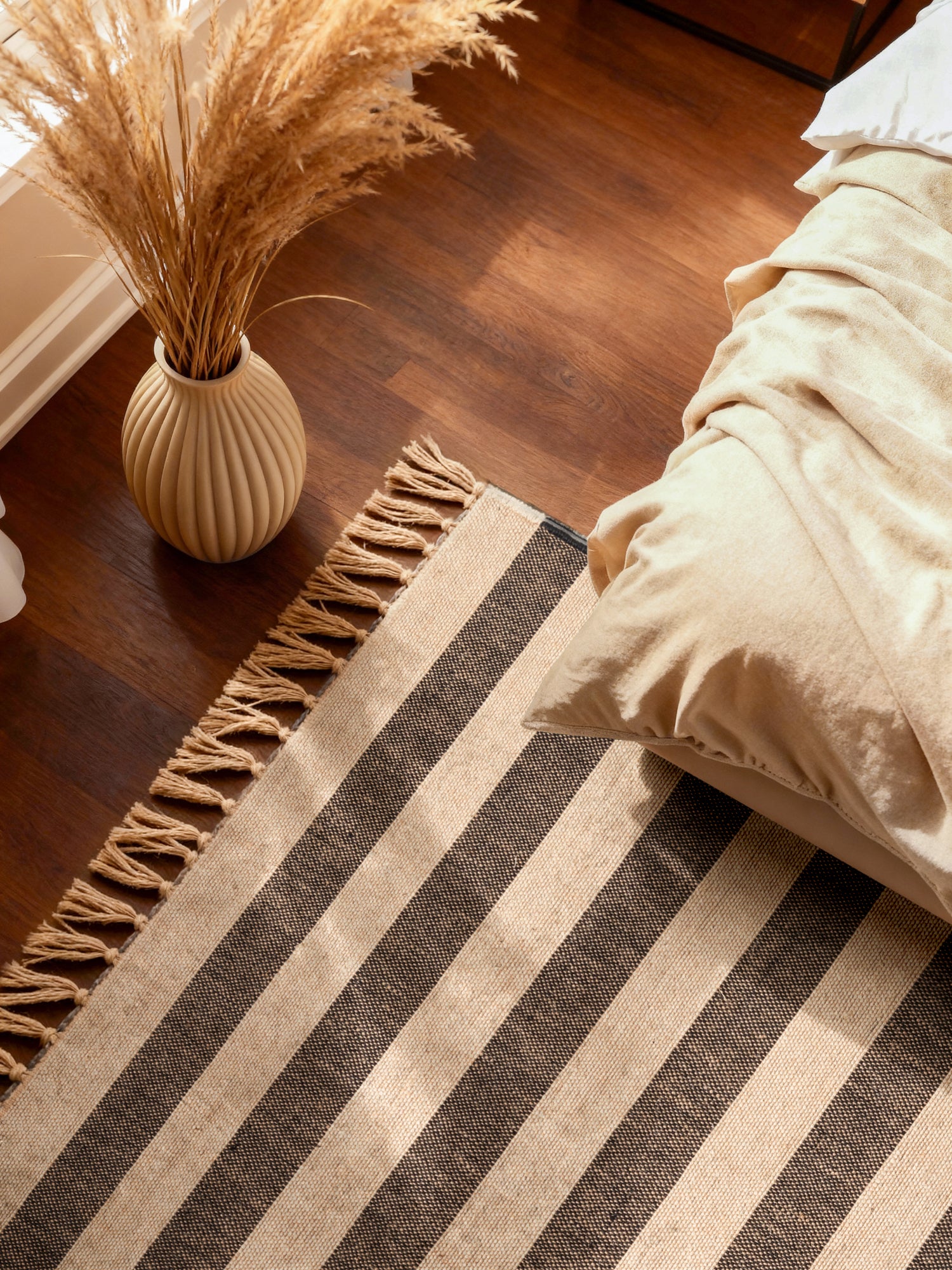 HANDLOOM JUTE TÆPPE PLAYA, NATURLIG HVID-SORT