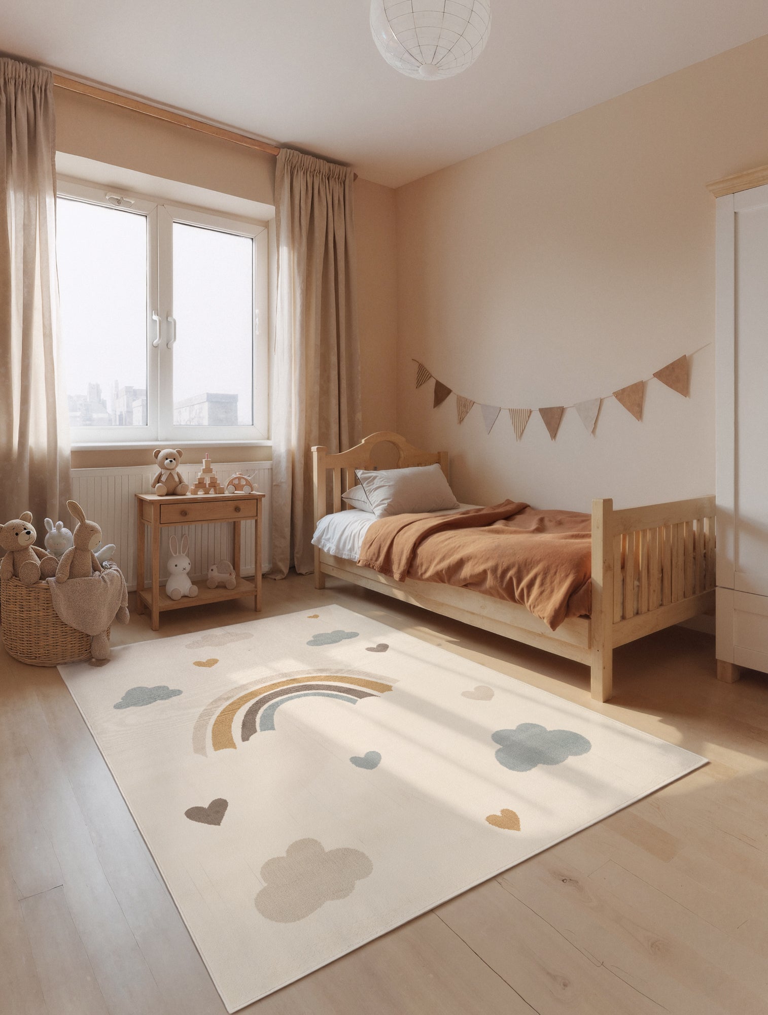 EVENTYR BØRNETÆPPE SKYLA, CREME MULTI