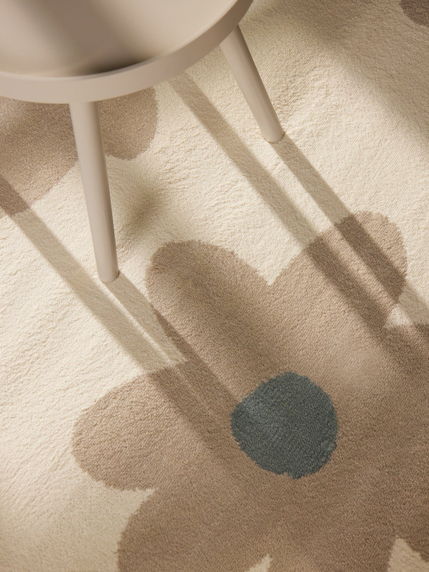 EVENTYR BØRNETÆPPE BLOOMY, CREME BEIGE