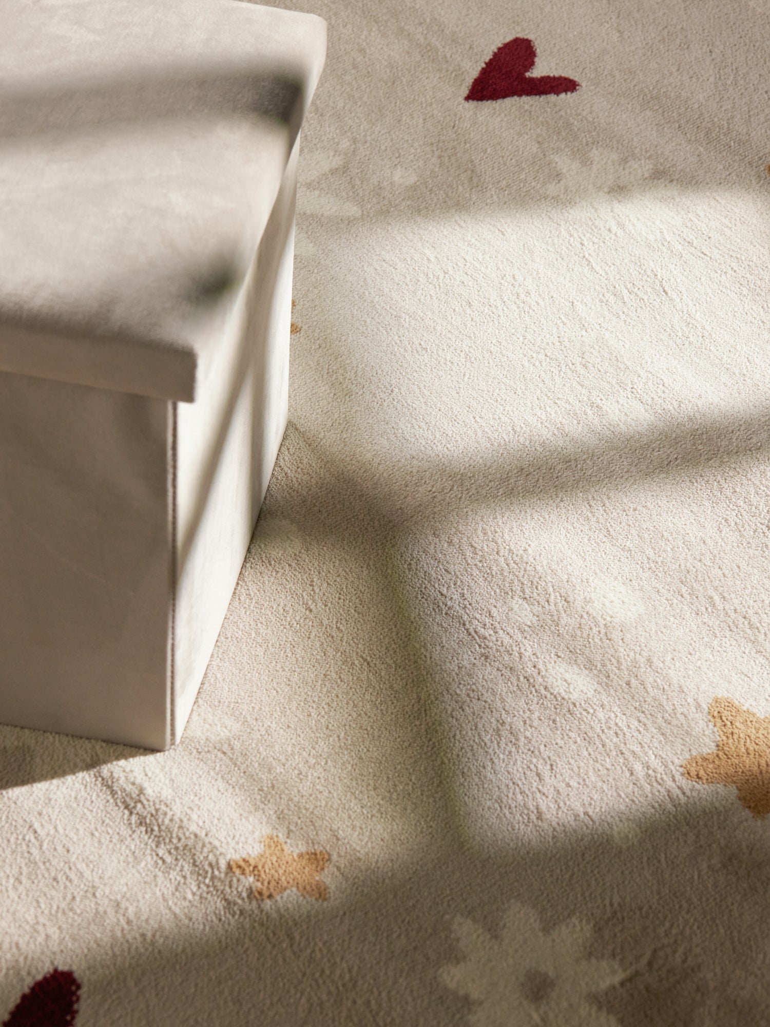 EVENTYR BØRNETÆPPE AMORI, BEIGE MULTI