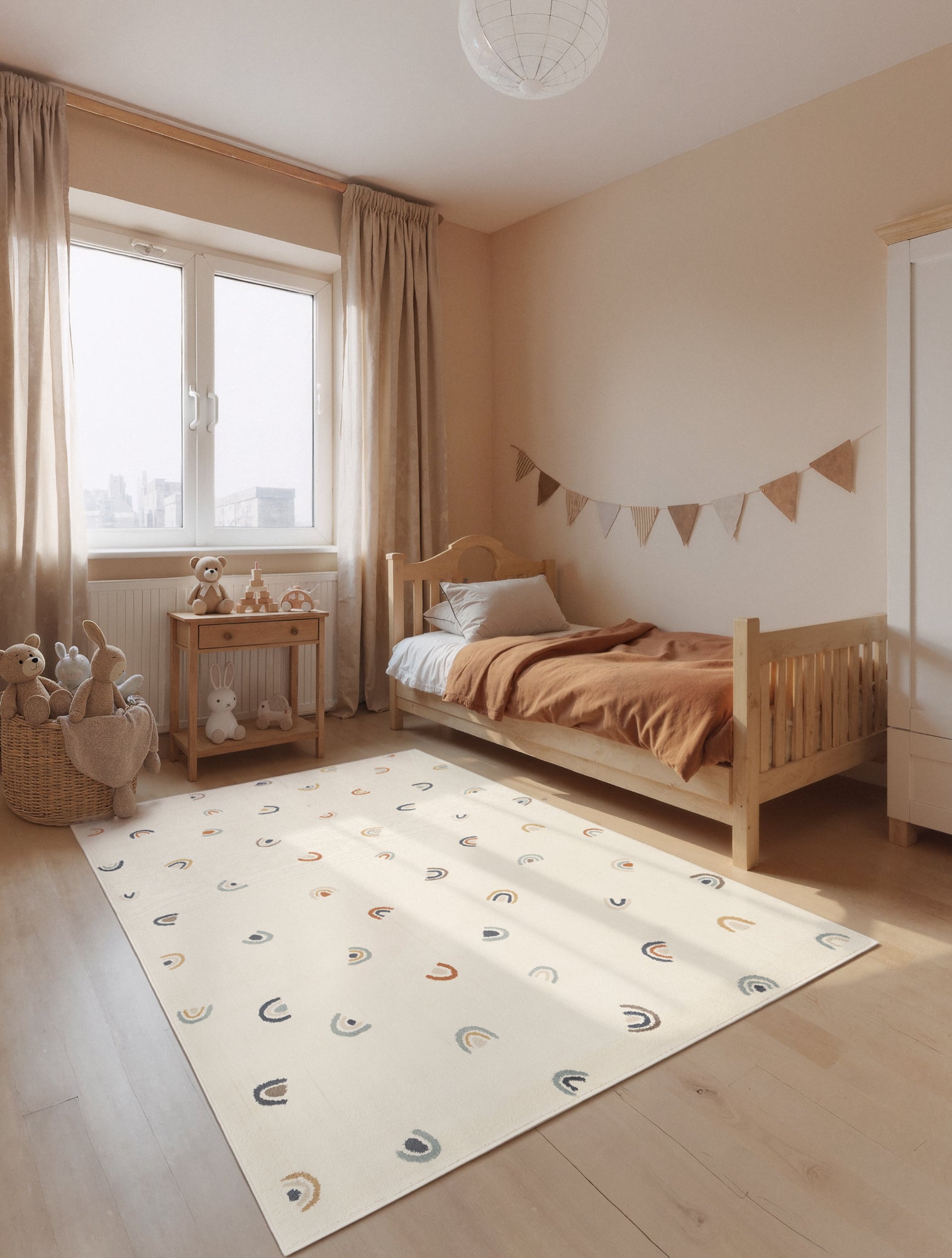 EVENTYR BØRNETÆPPE RAVI, CREME MULTI