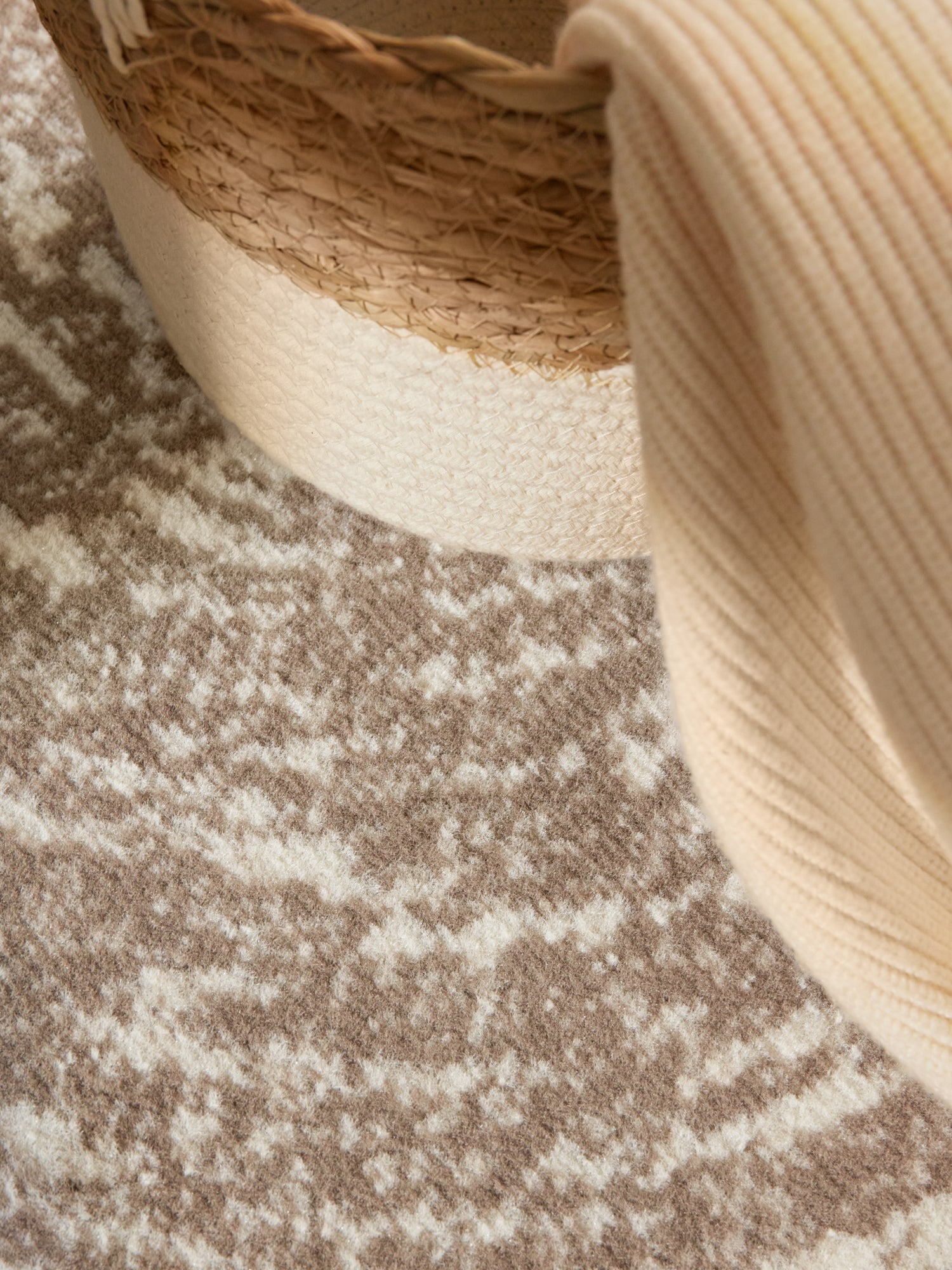 FLORIA TÆPPE RUNDT - CREME-BEIGE 106258