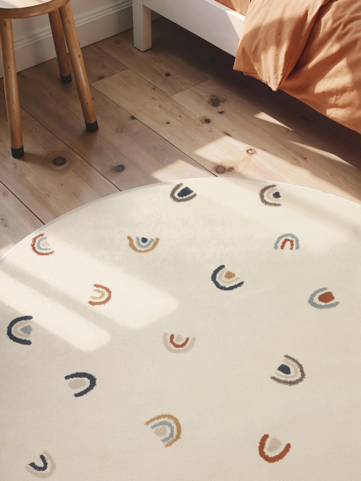 EVENTYR BØRNETÆPPE RAVI, CREME MULTI